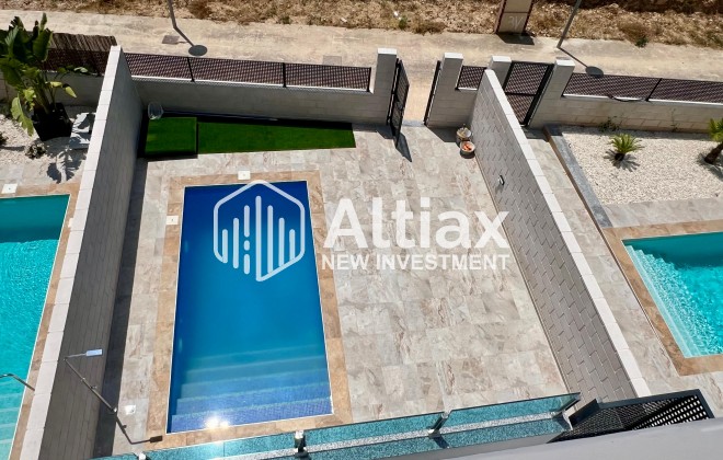 New Build - detached -
Polop