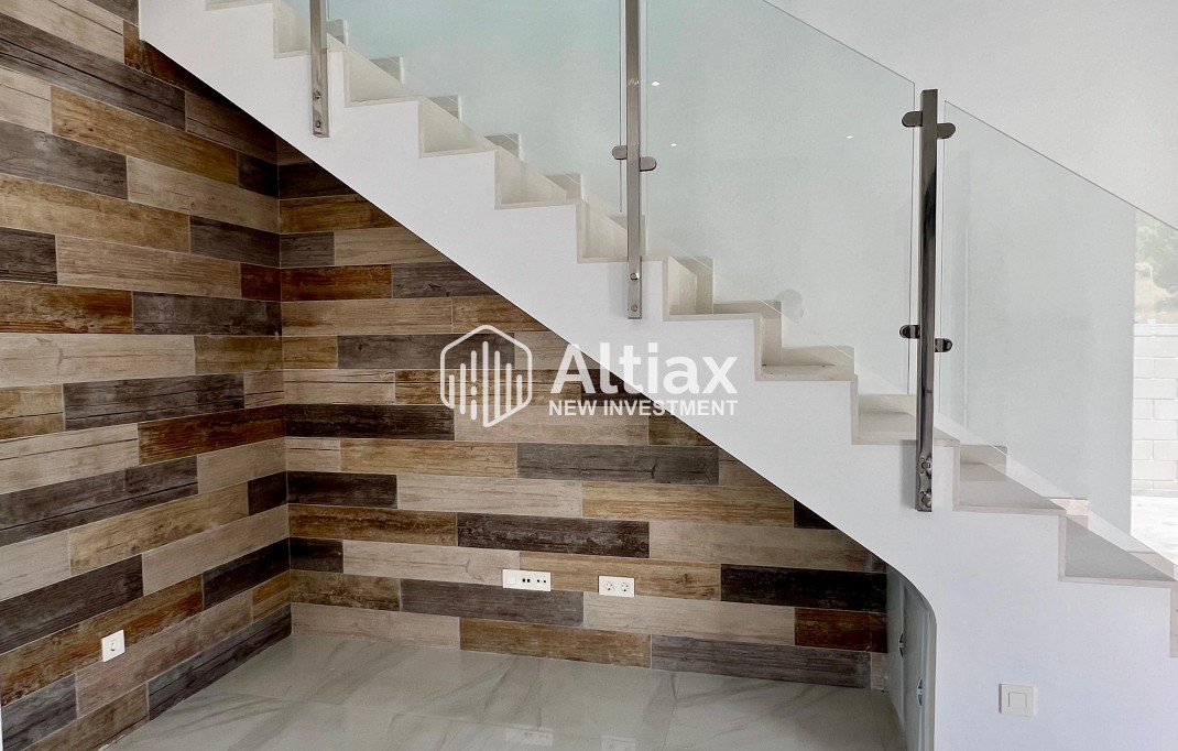 New Build - detached -
Polop