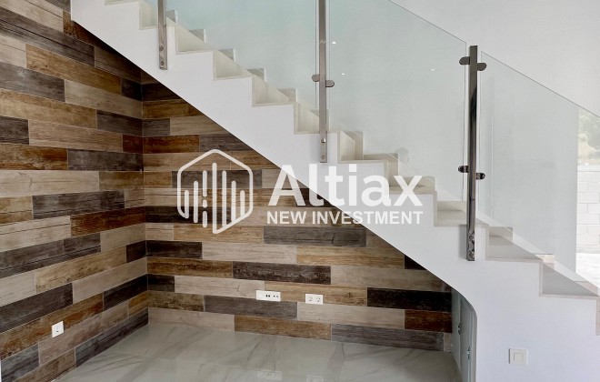 New Build - detached -
Polop