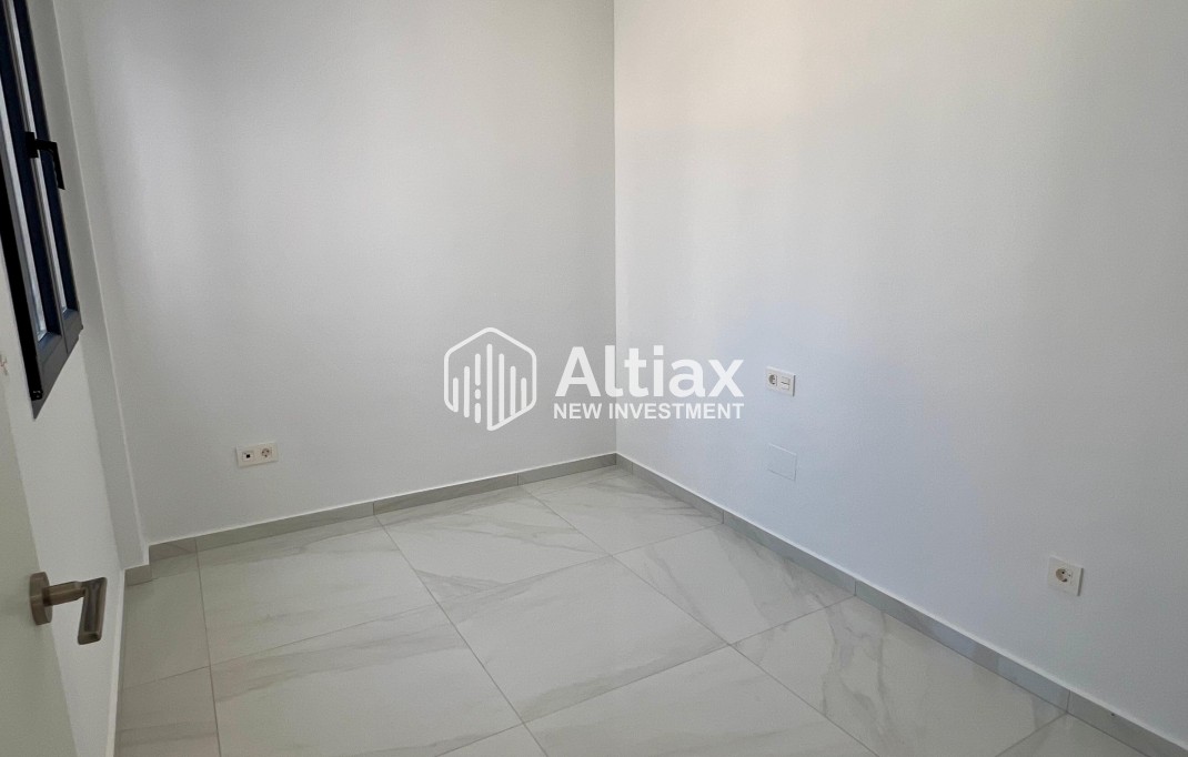 New Build - detached -
Polop