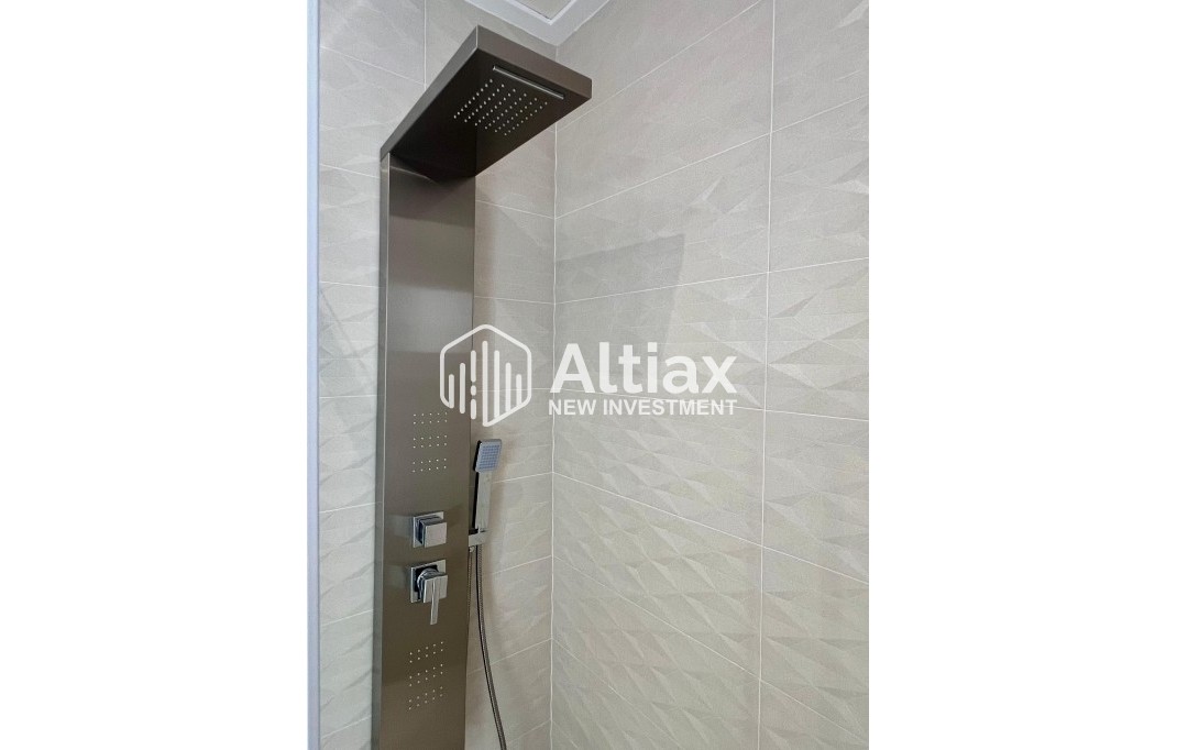 New Build - detached -
Polop