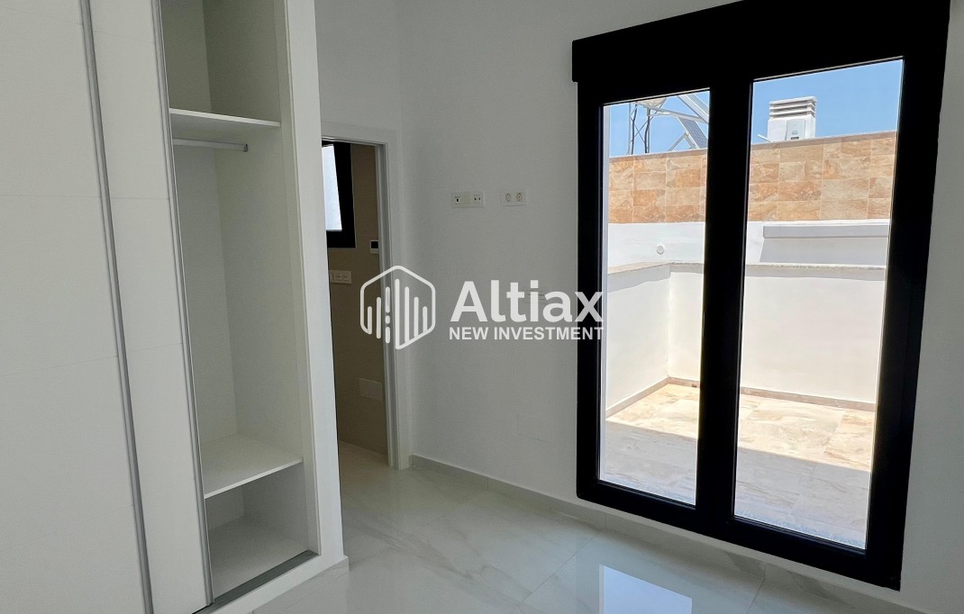 New Build - detached -
Polop