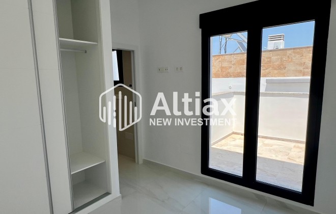 New Build - detached -
Polop