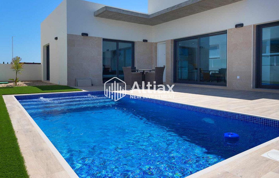 Nueva construcción  - detached -
Daya Nueva