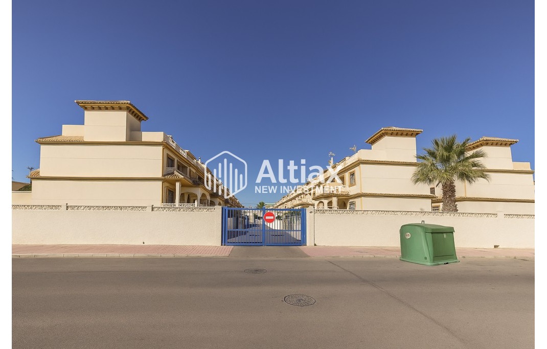 Segunda mano - Bungalow -
Torrevieja