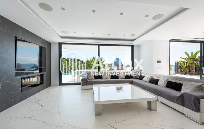 Nouvelle construction - villa -
Calpe