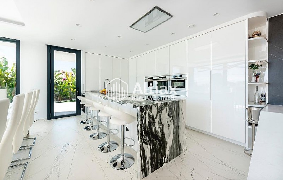 Nouvelle construction - villa -
Calpe