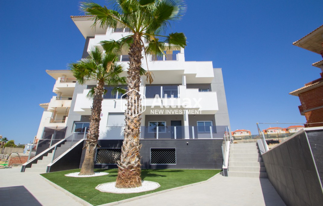 Nueva construcción  - Ático -
Res. Las Filipinas