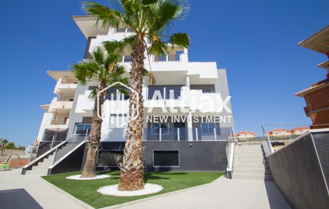 Nueva construcción  - Ático -
Res. Las Filipinas