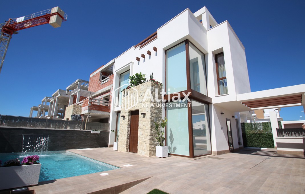 New Build - detached -
Playa Paraiso