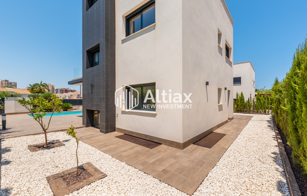 New Build - detached -
Playa Paraiso