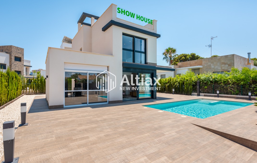 New Build - detached -
Playa Paraiso